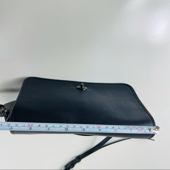 COACH Classic Turnlock Leather Crossbody Shoulder Bag In Glovetanned Leather - Picture 13 of 14